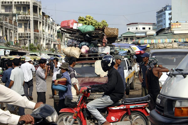 phnom-penh-traffic