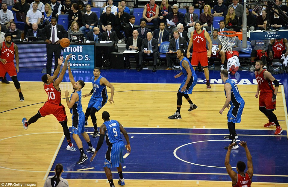 302C93D400000578-3400222-Toronto_Raptors_star_DeMar_DeRozan_left_jumps_for_the_ball_durin-a-34_1452818841973