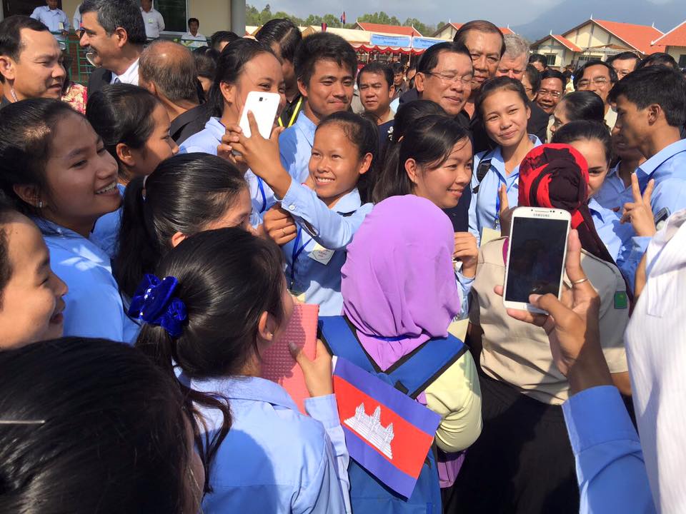 12801130_966427486739082_8577506823006771542_n