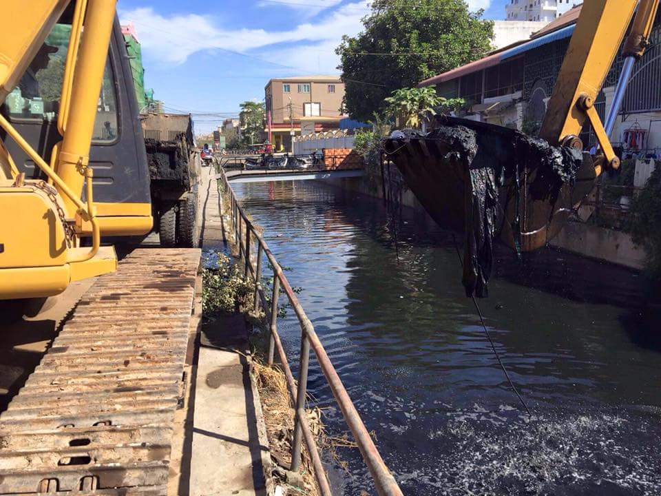 12809775_537986949715395_7640122060105886196_n