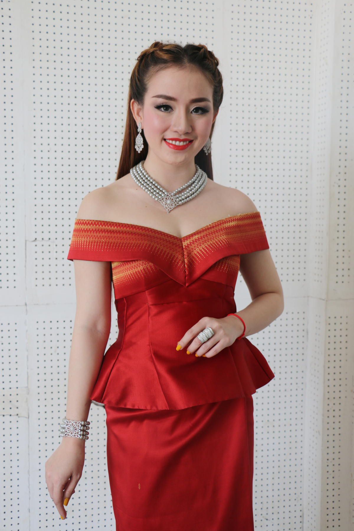 ពេជ្រ អាវីហ្សា
