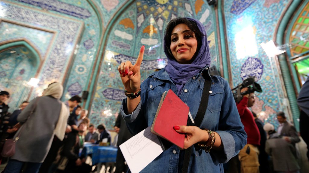 290216-iran-vote-new-photo