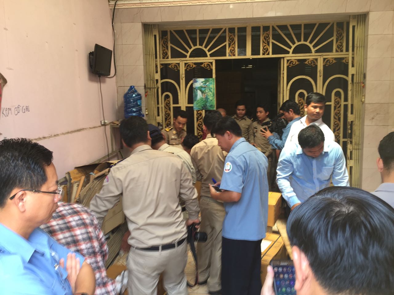 6d4b1df8-f5eb-4442-905b-8cf2f8d19e52